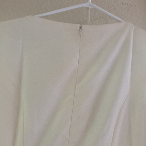 White formal dress with black laces - Picture 3 of 6